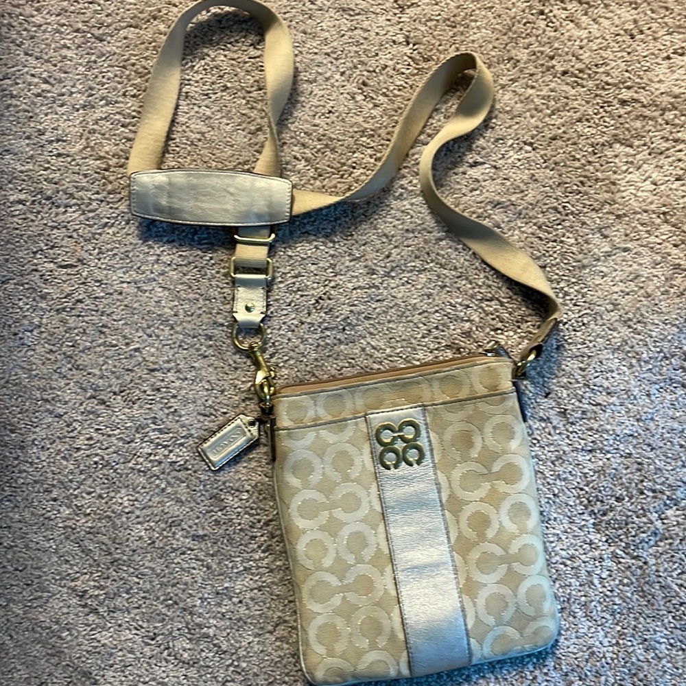 Pretty  Cross body  bag Coach, good condition